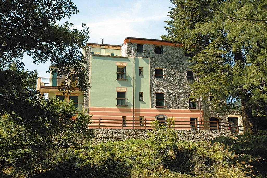 Il Bosco Di Campo Marzano Rooms & Apartments 보르조나사 외부 사진